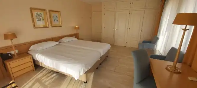 Van Der Valk Barcarola - 30