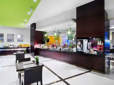 Ibis Muscat - 11