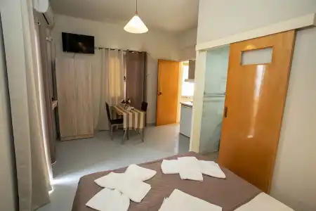 Rania Studios - 89