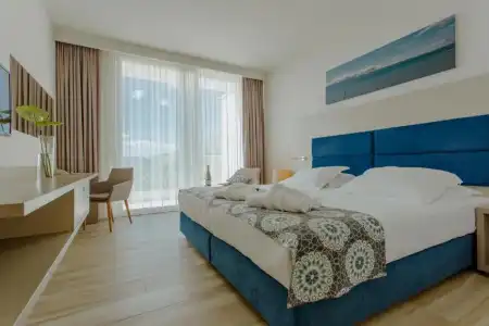 Romana Beach Apartments - 51