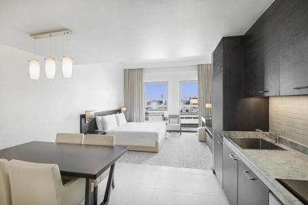 Hyatt Place Jumeirah Residences - 6