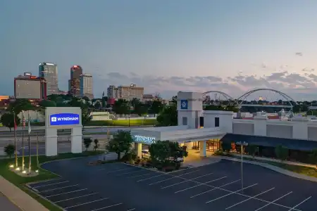 Wyndham Riverfront Little Rock - 24