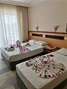 Side Ozgurhan - 26
