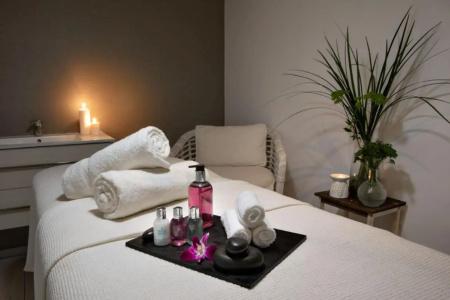 Island Luxurious Suites - 17