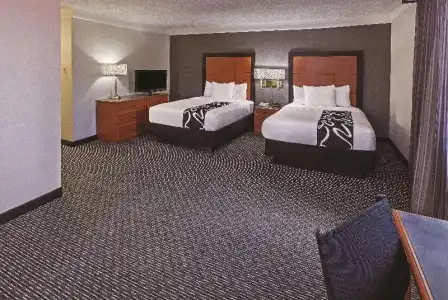 La Quinta Inn by Wyndham Laredo I-35 - 54