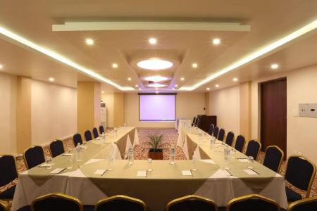 Yatri Suites and Spa - 18