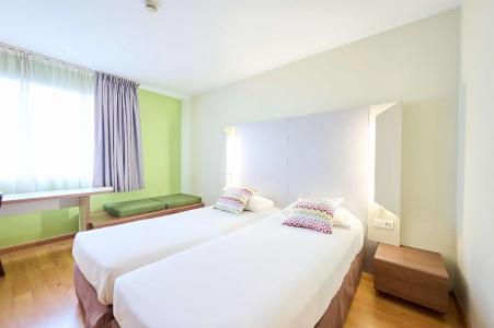 Travelodge Barcelona Cornellà Fira - 38