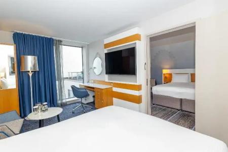 DoubleTree by Hilton London -Tower of London - 89