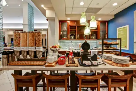 Hilton Garden Inn Toronto/Burlington - 27