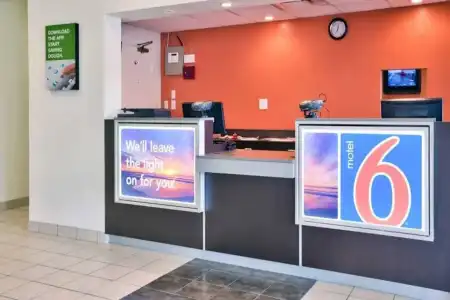 Motel 6 Tallahassee, FL - Downtown - 20