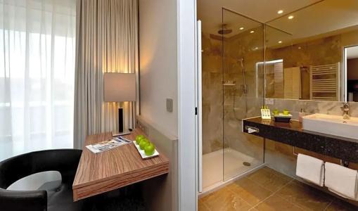Best Western Plus Delta Park - 63