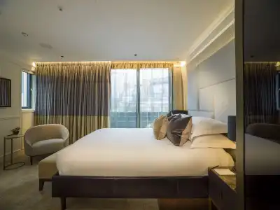 The Guardsman and Residences - 21