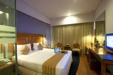 Savoy Homann - 2