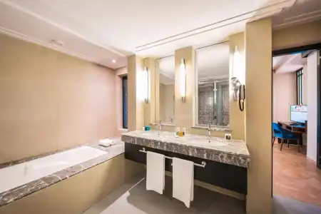 Holiday Inn Express Bangkok Sathorn by IHG - 7