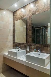Agrelli & Suites - 121