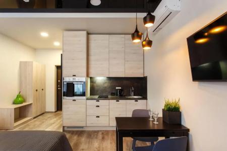 Old Town Trio Hostel Rooms - 8