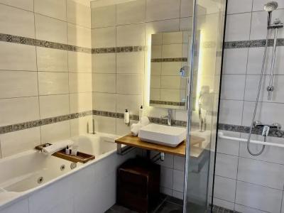 Le Trophée Boutique Hôtel Spa - La Loggia Appart'hôtel - 72