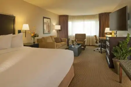 Silver Cloud Broadway - 55