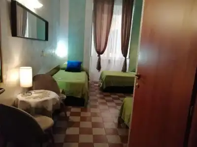 Român Holidays Hostel - 33