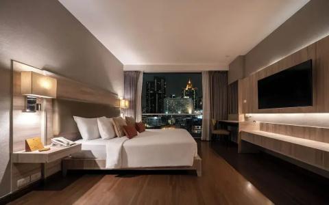 Adelphi Suites Bangkok - 160