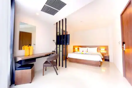 Phoenix Karon Beach - 5