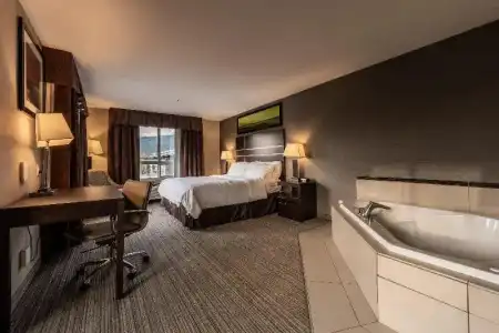 Holiday Inn Express Golden-Kicking Horse by IHG - 85