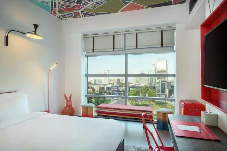Hampton by Hilton Dubai Al Seef - 16
