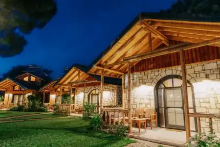 Pino Mar Luxury Bungalows - 8