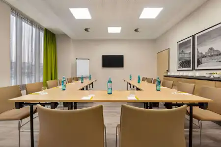 Super 8 by Wyndham Chemnitz - 13