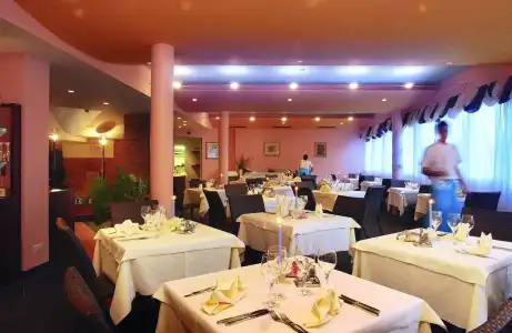 KRONE - eat, drink, stay - 21