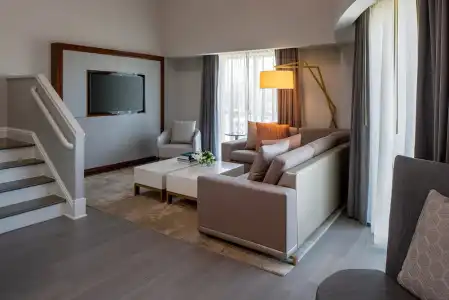 Crescent Court - 55