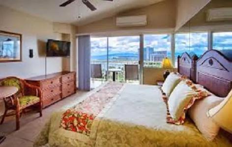 Waikiki Shore by OUTRIGGER - 210