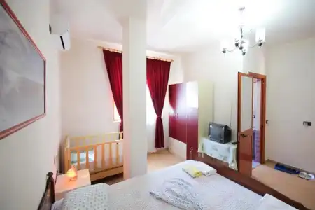 My Home Guest House - 40