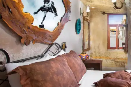 Romantic Cave - 124
