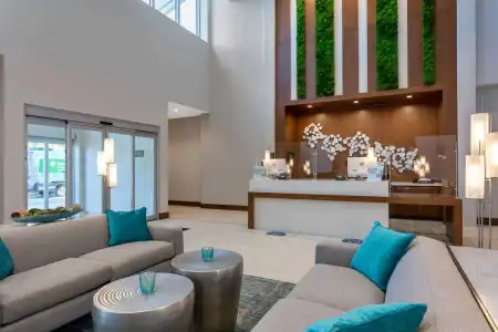 Wyndham Garden Miami International Airport - 2