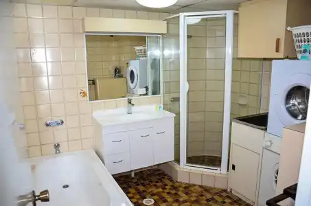 Zenith Ocean Front Apartments - 9