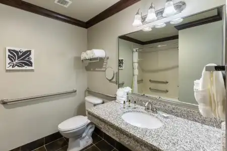Hawthorn Suites by Wyndham Lubbock - 37