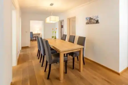 zur Börse - 13