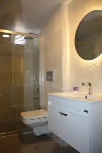 Rosy Suites - 135
