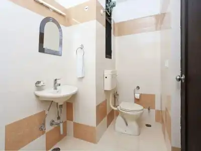 OYO 4646 Hari Villa - 6