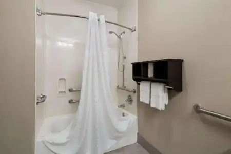 Comfort Suites Plano East - Richardson - 40