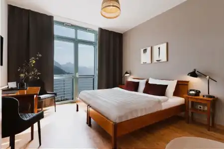 Esplanade - 24