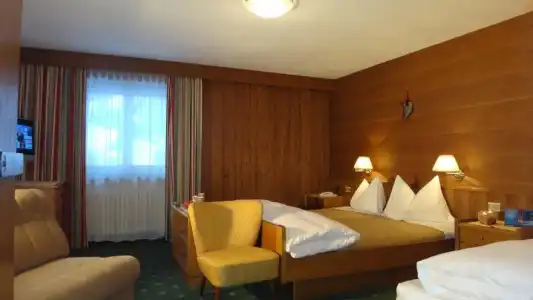 Serena - 48