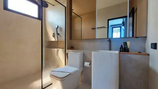 Shan Villas Sukhumvit - 43
