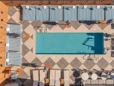 Clayton and Members Club - 16