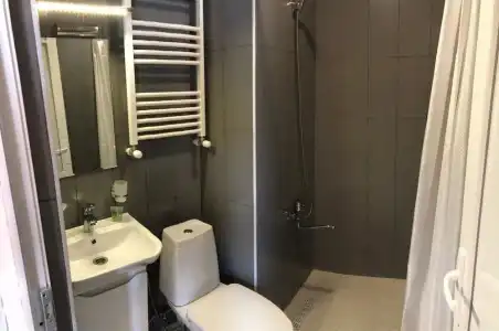 LEO PALACE - 5