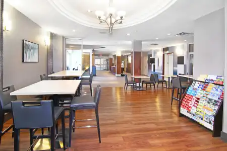 Holiday Inn Express & Suites Calgary by IHG - 15