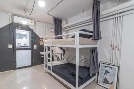 Beige Poshtels - 37