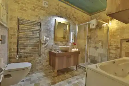 Jacob's Cave Suites - 74