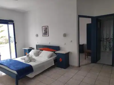 Leonidas Studios & Apartments - 24